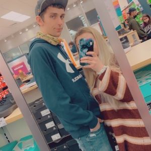 Meet your Posher, Adrianna